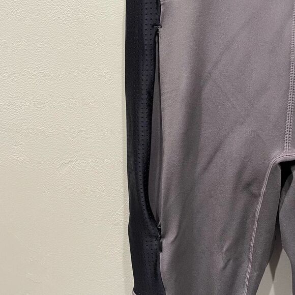 NWT Fabletics High-Waisted Motion365 Run 7/8 Leggings - Size: Small - Picture 9 of 13